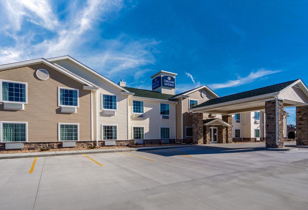 Cobblestone Inn & Suites - Holdrege Экстерьер фото