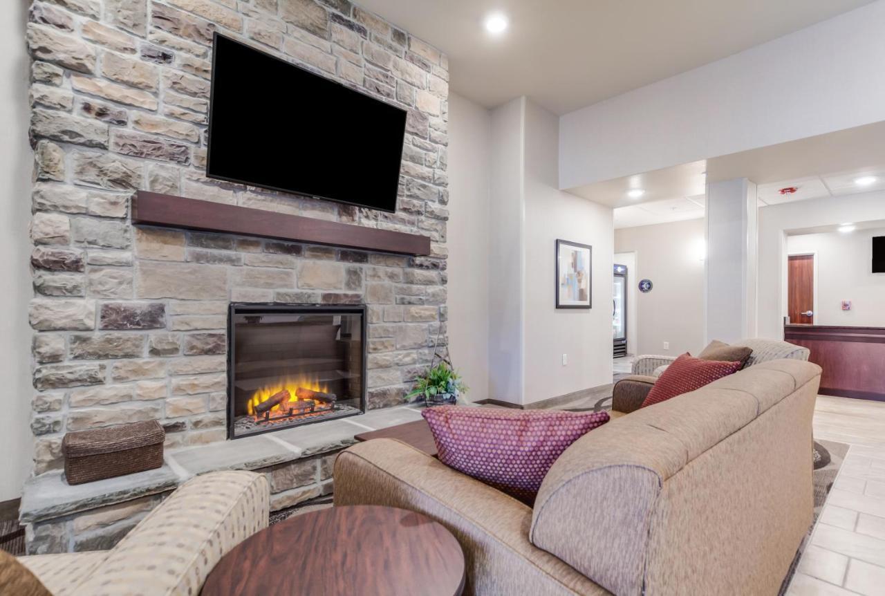 Cobblestone Inn & Suites - Holdrege Экстерьер фото